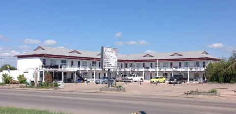 A beautiful motel photograph designed to show guests how Bright, Clean and Inviting this facility truely is!